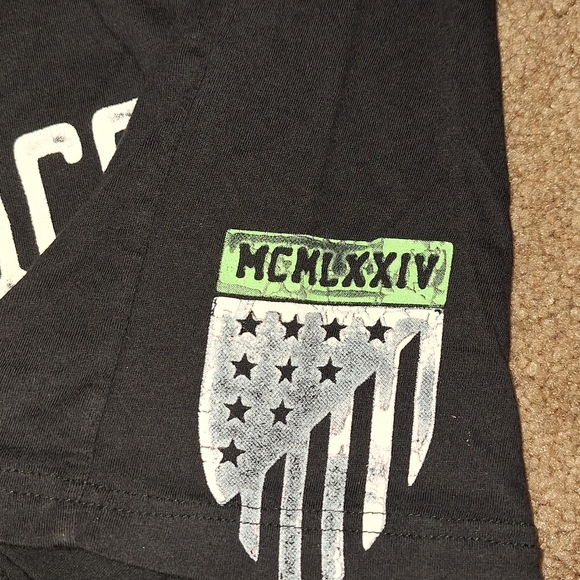 American Fighter brand men size large shirt - Picture 3 of 7